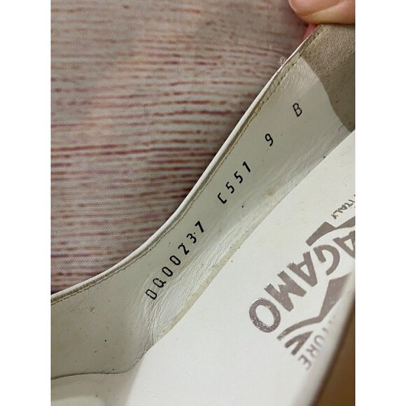 Salvatore Ferragamo Women's Brown Pointed Toe Leather Pumps - 9B - Picture 7 of 13